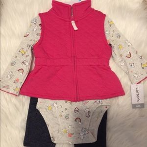 Carters outfit size 6 month